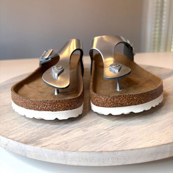 Birkenstok Women's Soft Footbed Gizeh Metallic Silver Sandals Shoes US Size 7 - Picture 6 of 11